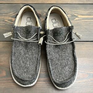 Hey Dudes Men’s size 12. Worn once